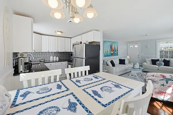 $549,900 | 25 Niagara Lane, Yarmouth, MA 02673