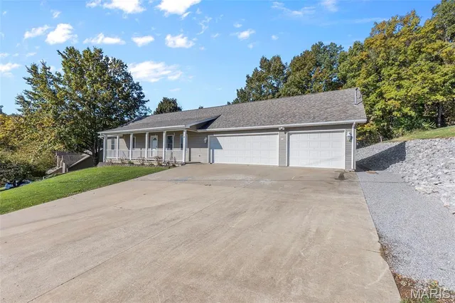 $294,900 | 1486 Bella Vista Drive, Jackson, MO 63755