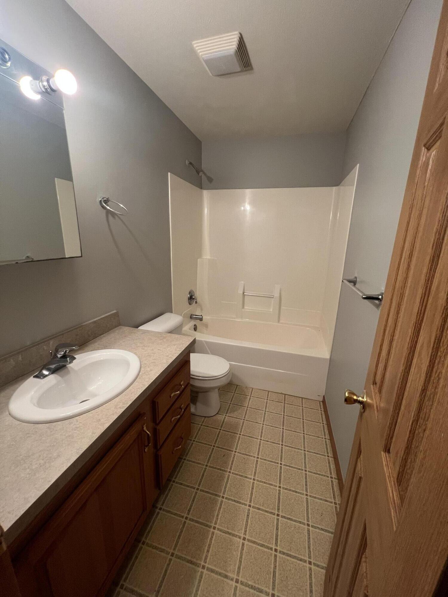 107 West Girard Road Union City, MI 49094 - Photo 16 of 32 IMG_4967