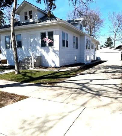 $449,900 | 1548 Campbell Avenue, Des Plaines, IL 60016