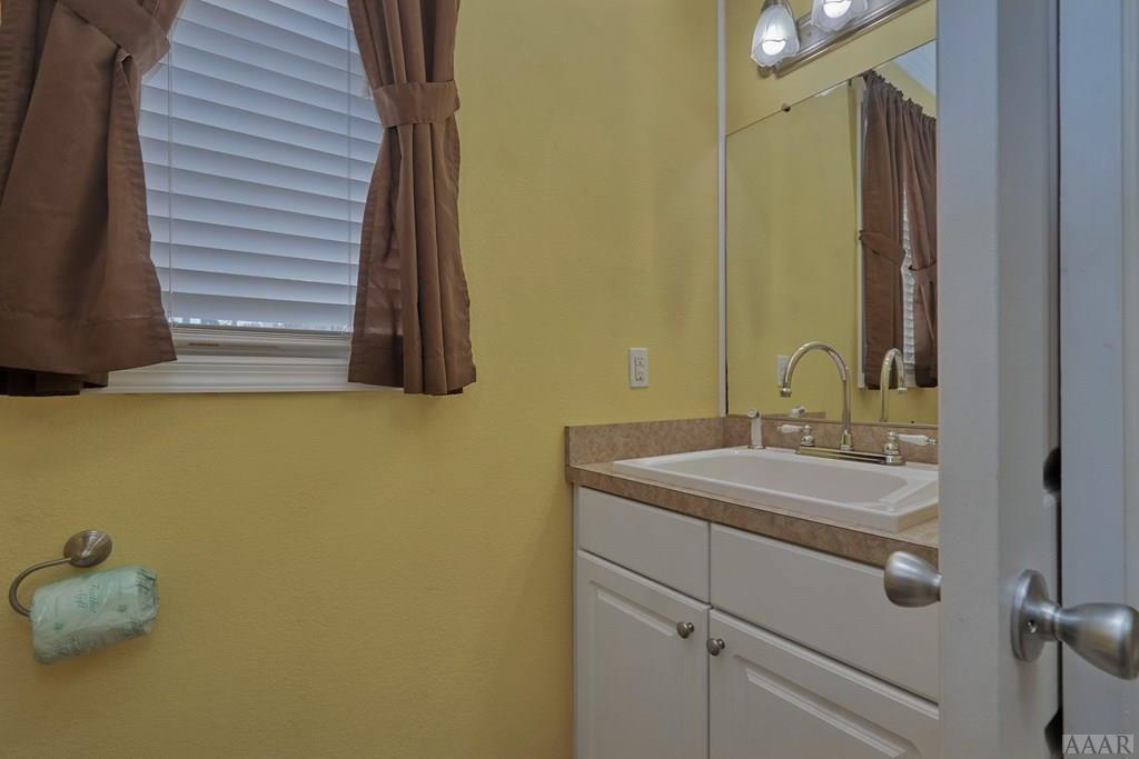 1190 Folley Road Elizabeth City, NC 27909 - Photo 16 of 45 Half Bathroom