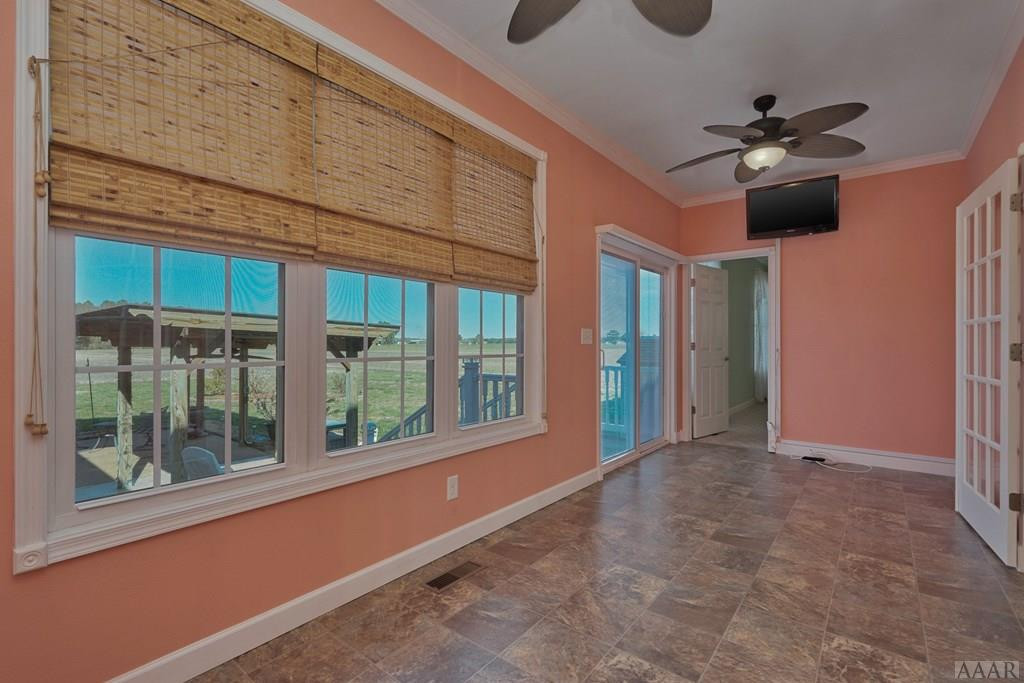 1190 Folley Road Elizabeth City, NC 27909 - Photo 17 of 45 Sunroom