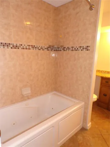 $2,400 | 22577 Laika Avenue, Port Charlotte, FL 33952