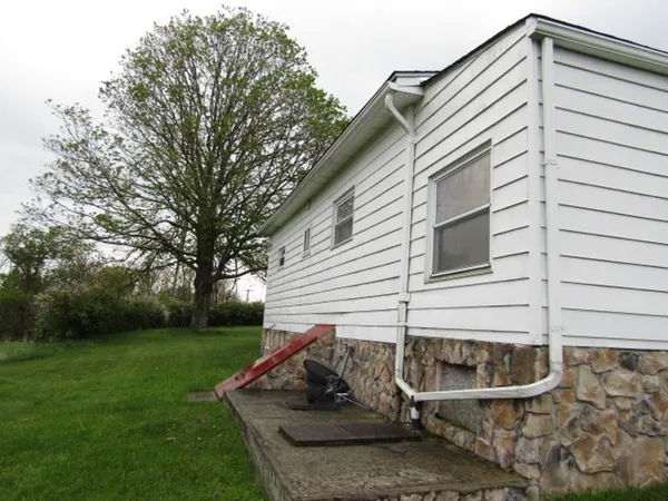 $263,500 | 163 Poplar Road, Avella, PA 15312