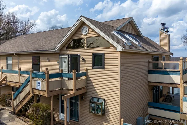 $399,000 | 166 Falls Point Drive, Unit 2B, Lake Ozark, MO 65049