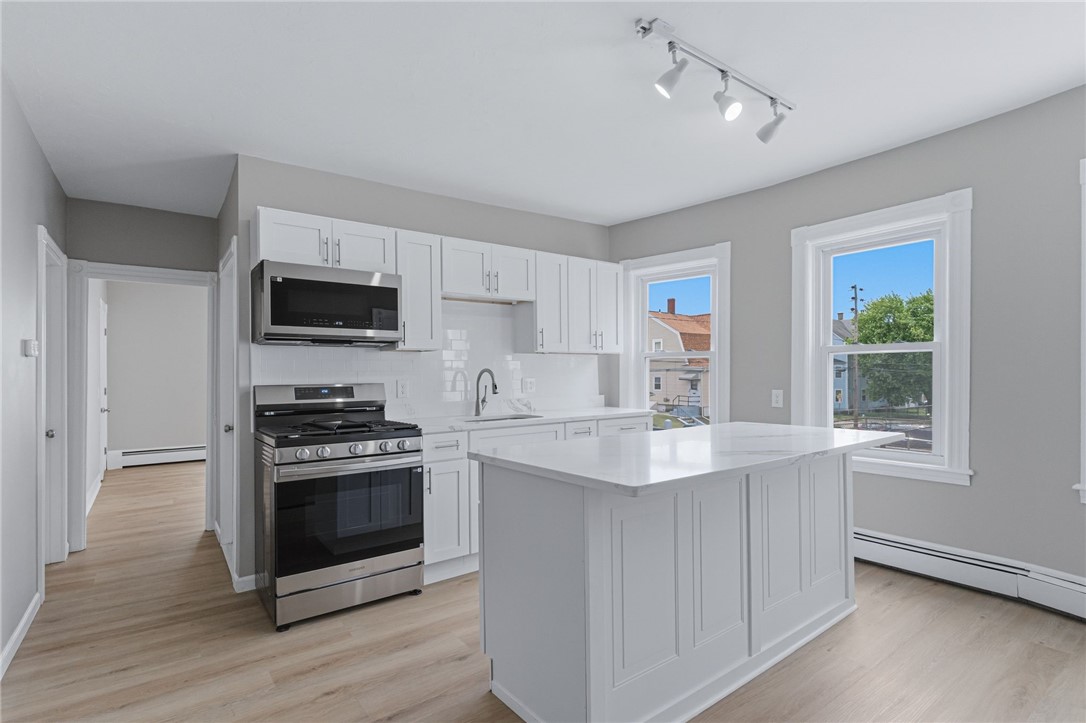 75 Baldwin Street Pawtucket, RI 02860 - Photo 3 of 47