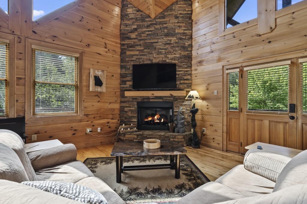 45 Whispering Lane Blue Ridge, GA 30513 - Photo 7 of 39 Gallery Image 7