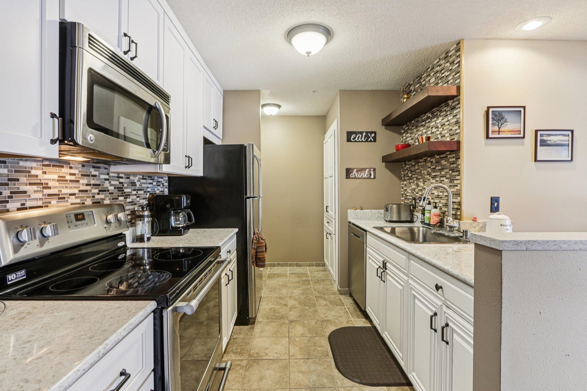 273 Kearney Way Waunakee, WI 53597 - Photo 13 of 27