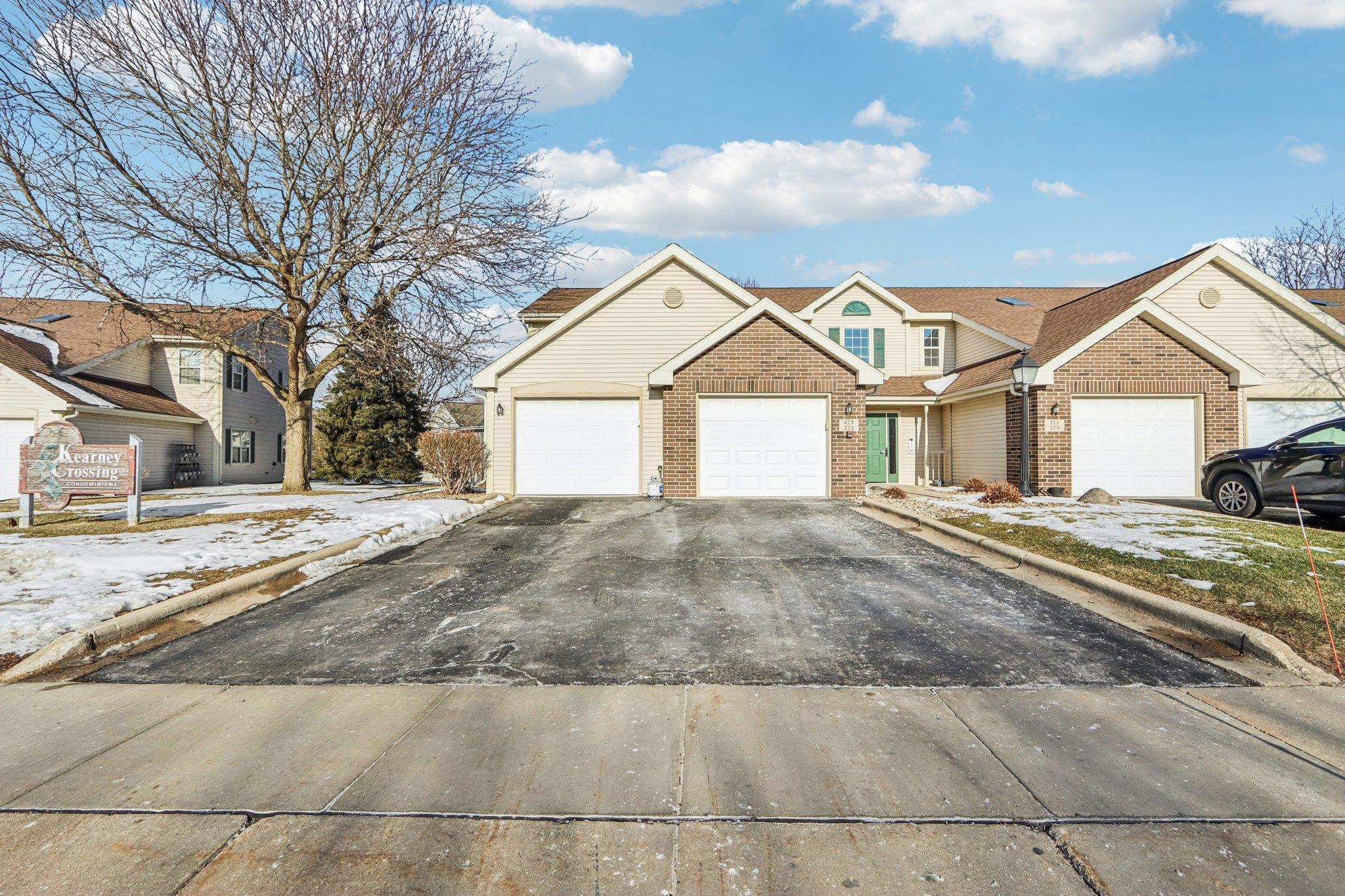 273 Kearney Way Waunakee, WI 53597 - Photo 2 of 27