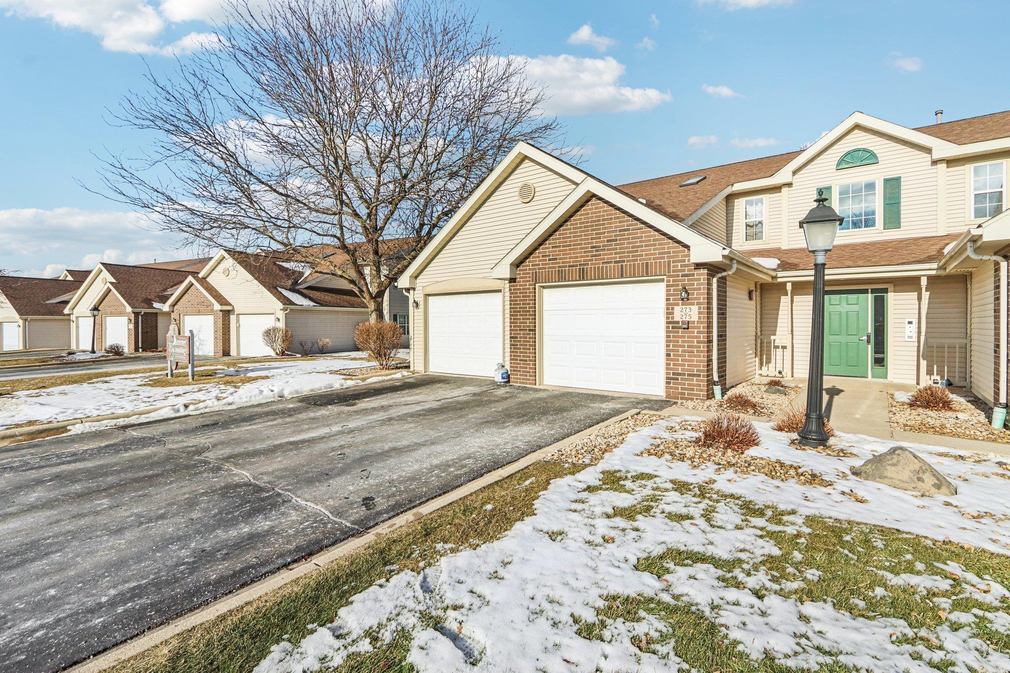 273 Kearney Way Waunakee, WI 53597 - Photo 3 of 27