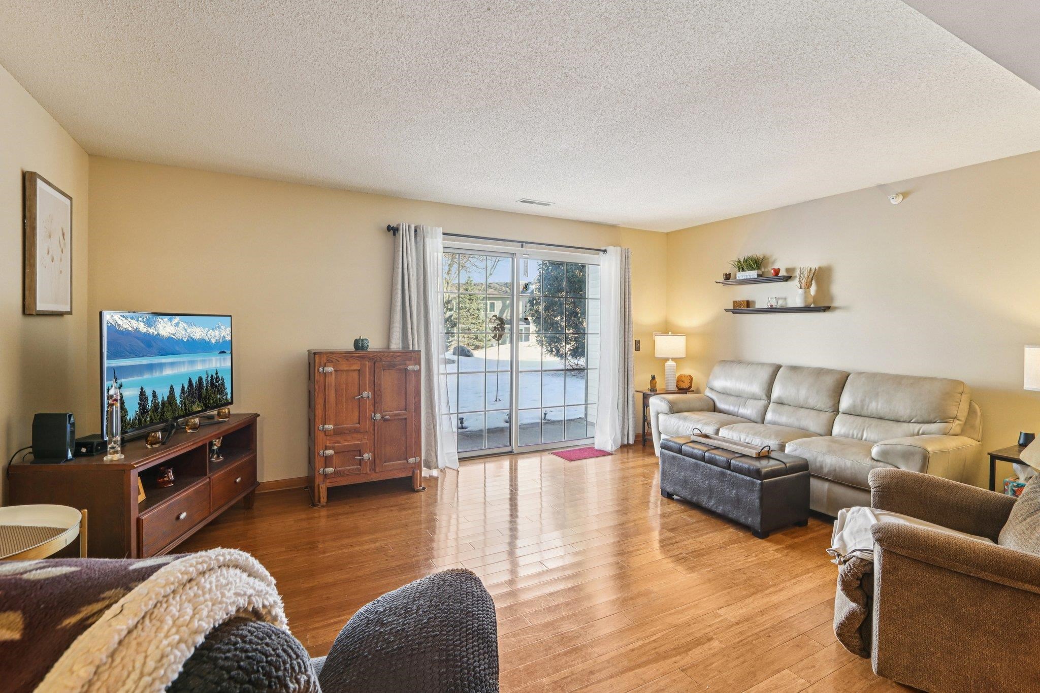 273 Kearney Way Waunakee, WI 53597 - Photo 4 of 27