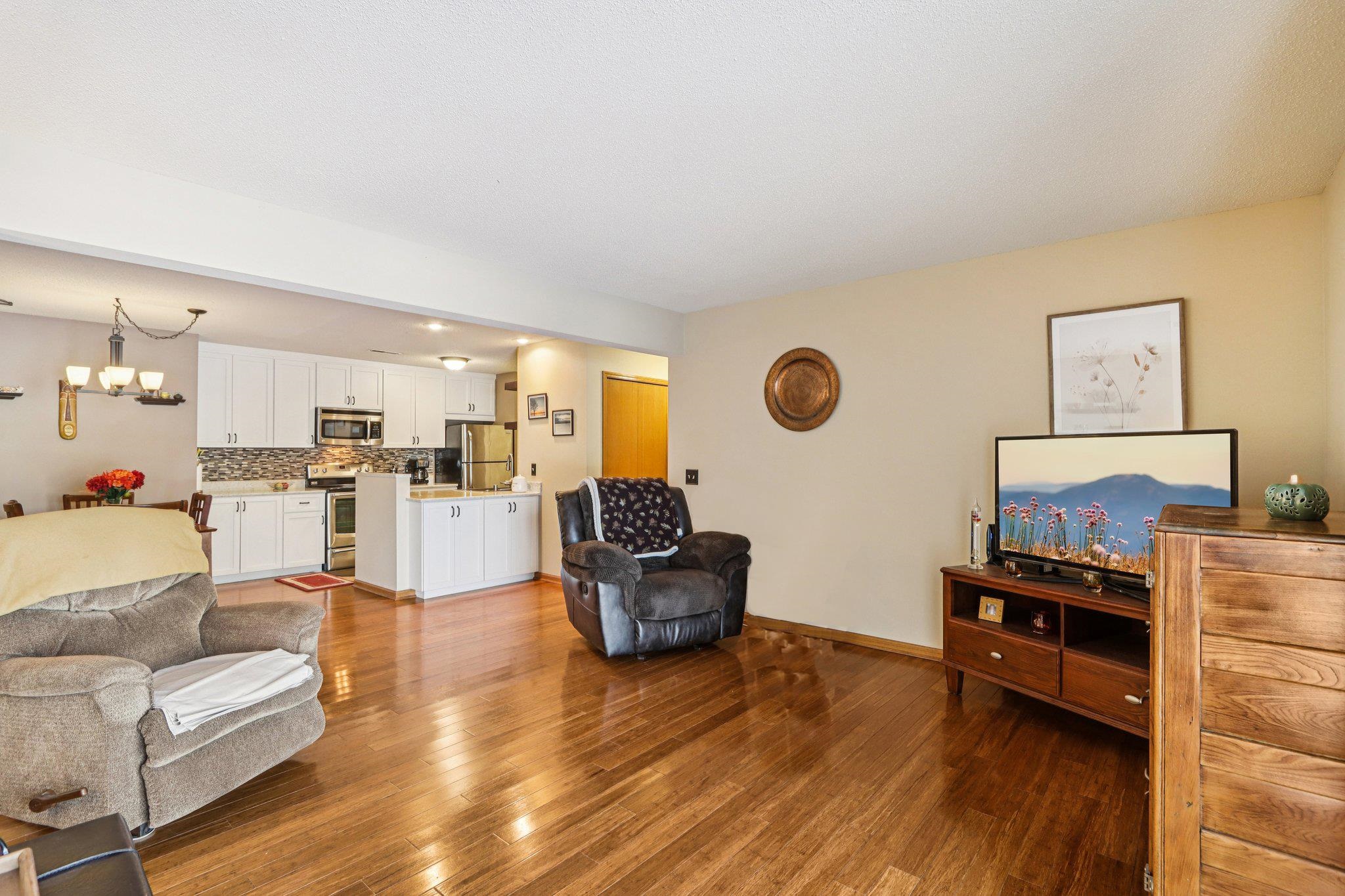 273 Kearney Way Waunakee, WI 53597 - Photo 7 of 27