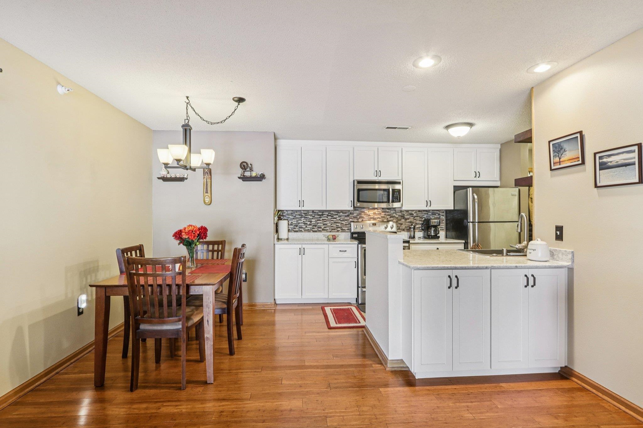 273 Kearney Way Waunakee, WI 53597 - Photo 8 of 27