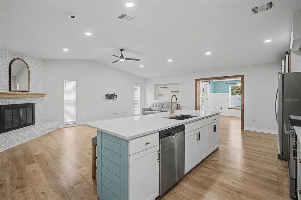 2333 Citrus Hill Road Palm Harbor, FL 34683 - Photo 5 of 30