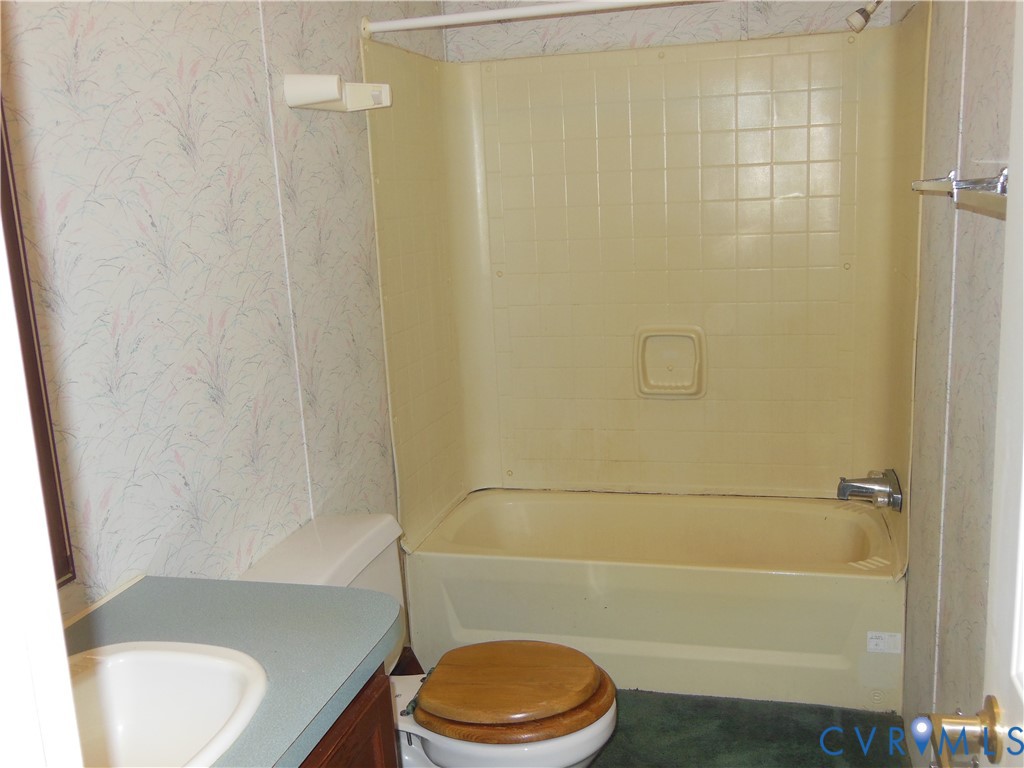 5018 Olgers Road Sutherland, VA 23885 - Photo 19 of 26 Hall Bathroom