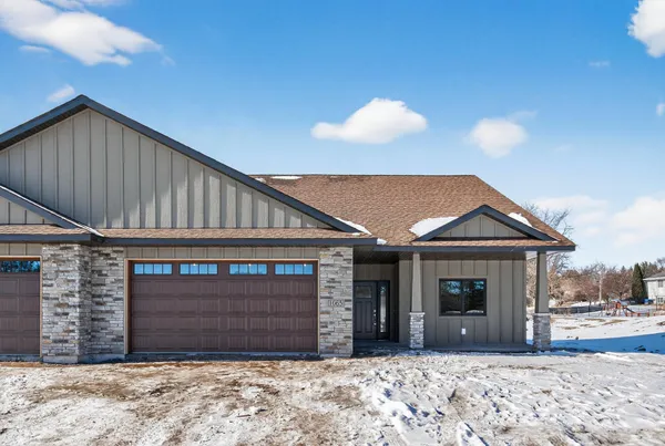 $510,900 | 1065 Legend Lane, River Falls, WI 54022