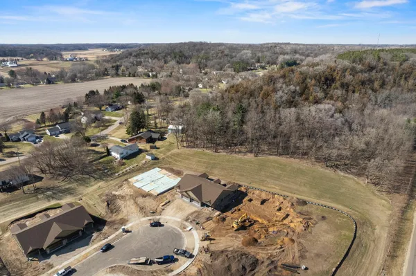 $510,900 | 1065 Legend Lane, River Falls, WI 54022