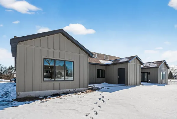 $510,900 | 1065 Legend Lane, River Falls, WI 54022