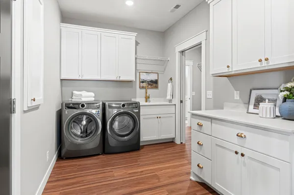 $510,900 | 1065 Legend Lane, River Falls, WI 54022