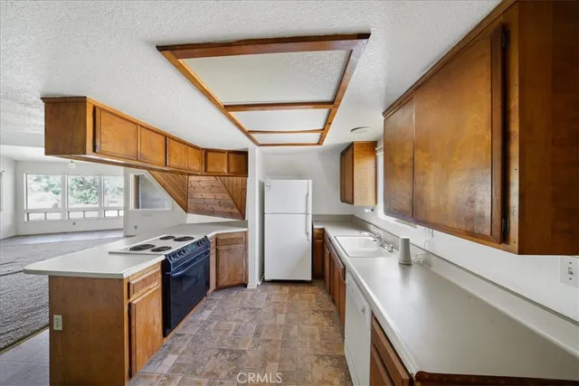 $360,000 | 10075 Monte Vista Road, Phelan, CA 92371