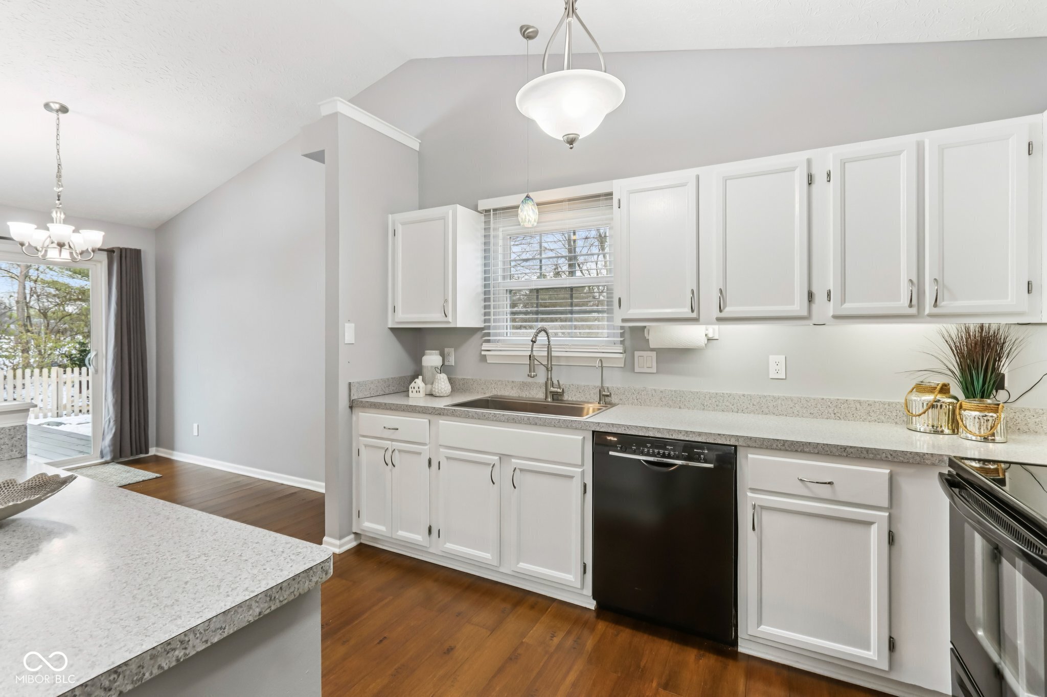 12427 Trumbull Court Fishers, IN 46038 - Photo 13 of 50