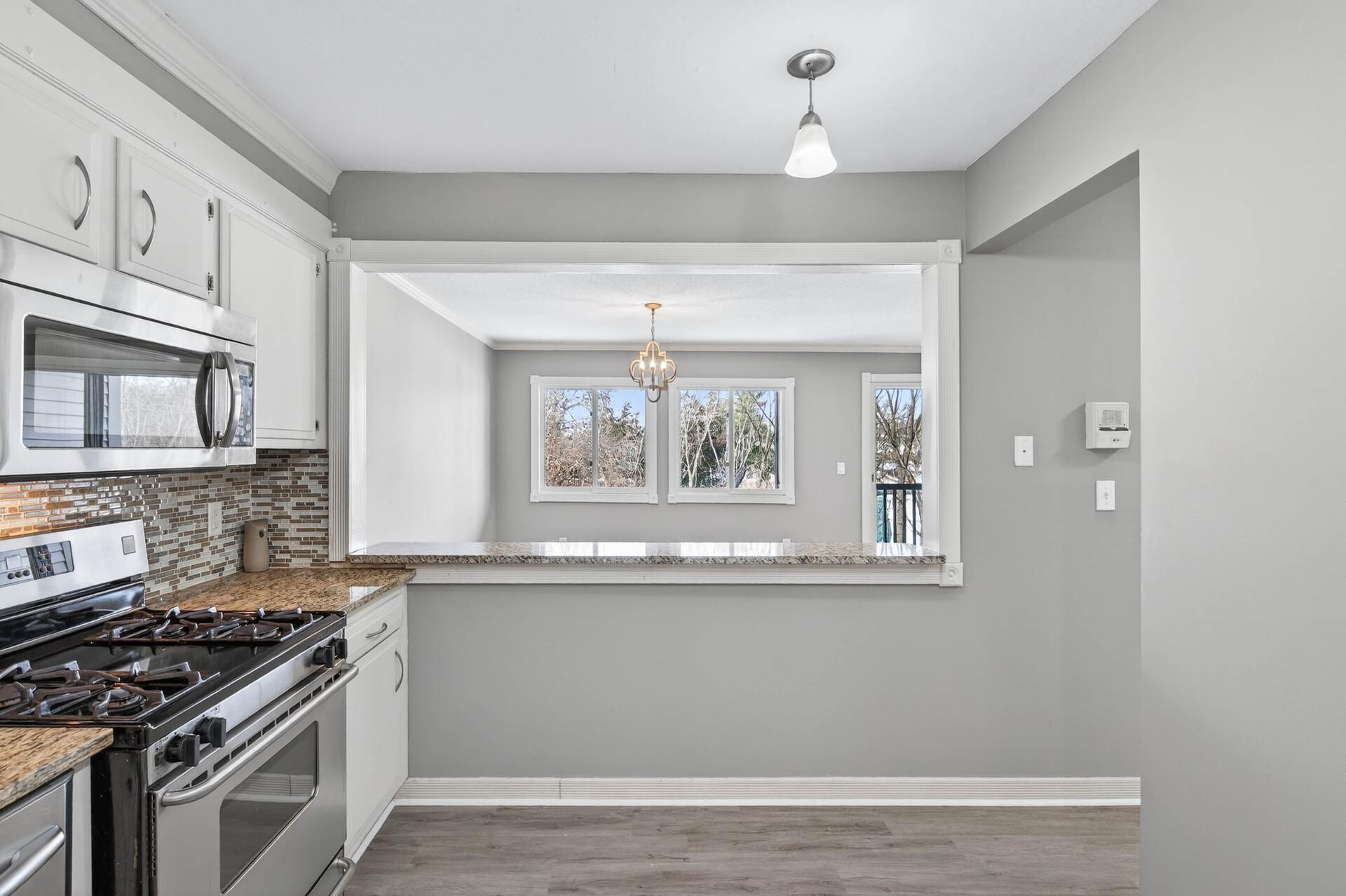 8940 Neill Lake Road, Unit 135E Eden Prairie, MN 55347 - Photo 12 of 37