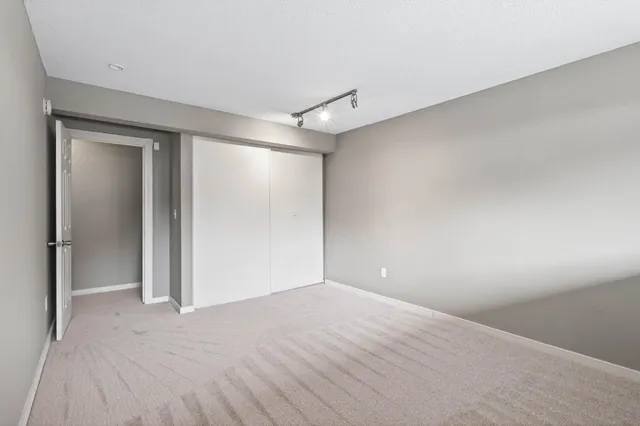 $245,000 | 8940 Neill Lake Road, Unit 135E, Eden Prairie, MN 55347