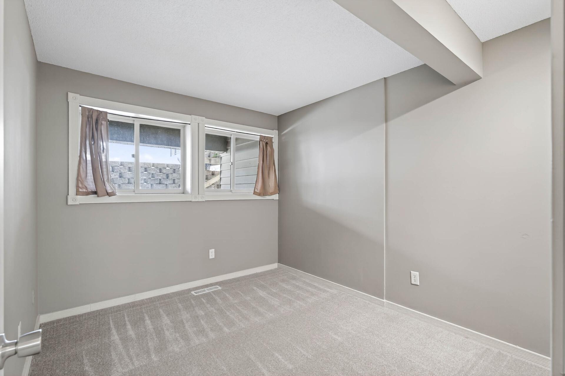 8940 Neill Lake Road, Unit 135E Eden Prairie, MN 55347 - Photo 18 of 37