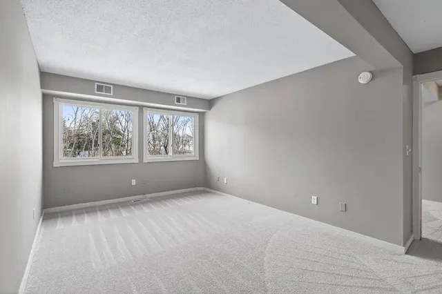 $245,000 | 8940 Neill Lake Road, Unit 135E, Eden Prairie, MN 55347