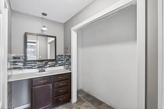 $245,000 | 8940 Neill Lake Road, Unit 135E, Eden Prairie, MN 55347