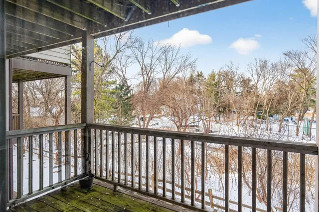 $245,000 | 8940 Neill Lake Road, Unit 135E, Eden Prairie, MN 55347