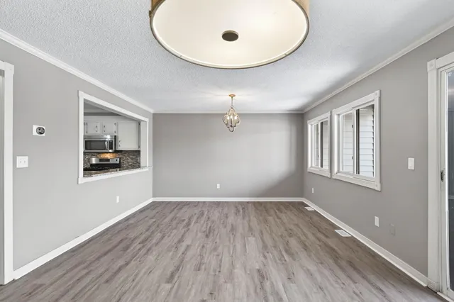 $245,000 | 8940 Neill Lake Road, Unit 135E, Eden Prairie, MN 55347