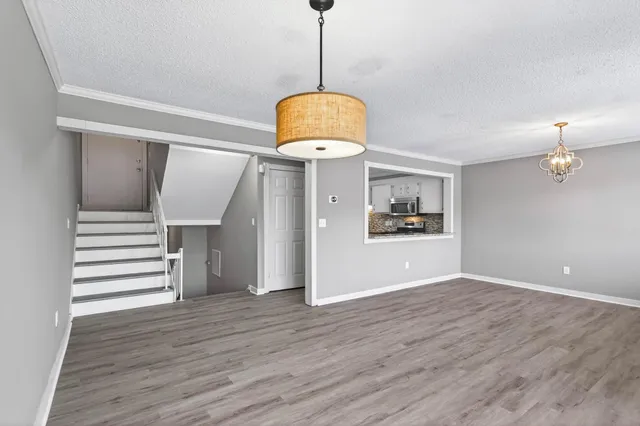 $245,000 | 8940 Neill Lake Road, Unit 135E, Eden Prairie, MN 55347