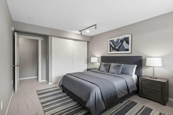 $243,000 | 8940 Neill Lake Road, Unit 135E, Eden Prairie, MN 55347