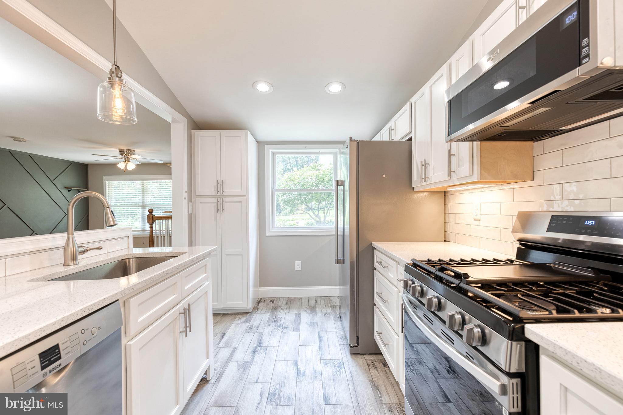 6922 Hollenberry Road Sykesville, MD 21784 - Photo 10 of 19 Kitchen