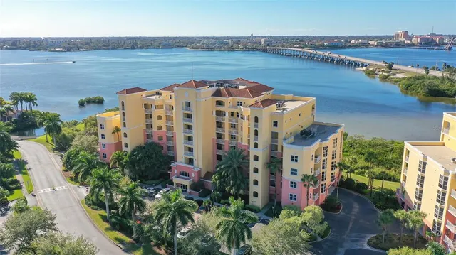 a view of a tennis court