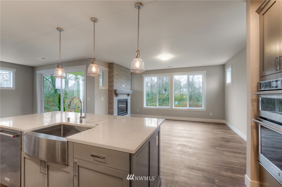 5716 Northeast 7th Court Renton, WA 98059 - Photo 4 of 14