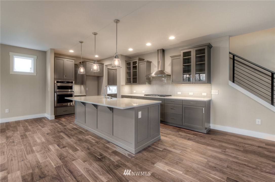 5716 Northeast 7th Court Renton, WA 98059 - Photo 6 of 14