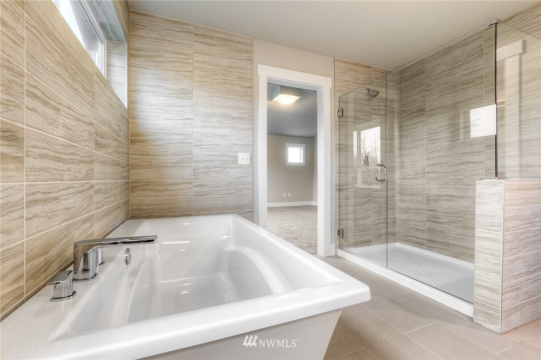 5716 Northeast 7th Court Renton, WA 98059 - Photo 10 of 14