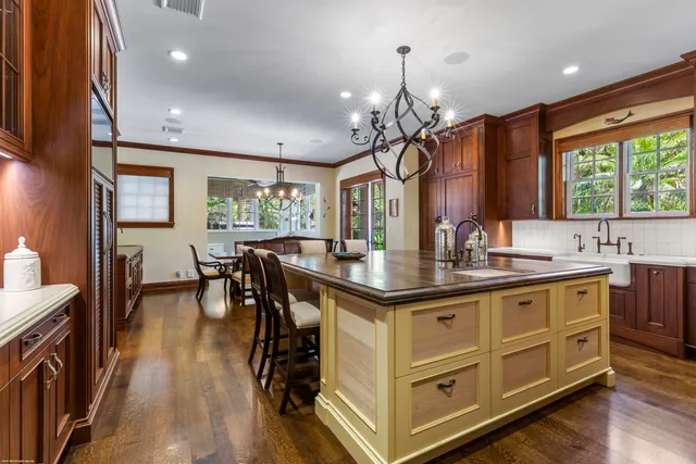 $24,000,000 | 398 South Beach Road, Jupiter Island, FL 33455