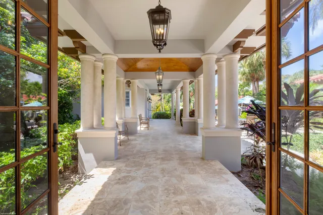 $24,000,000 | 398 South Beach Road, Jupiter Island, FL 33455