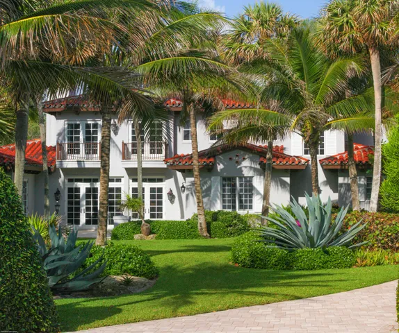 $24,000,000 | 398 South Beach Road, Jupiter Island, FL 33455