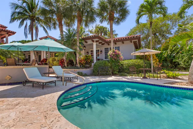 $24,000,000 | 398 South Beach Road, Jupiter Island, FL 33455