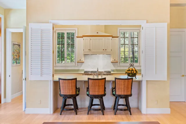 $24,000,000 | 398 South Beach Road, Jupiter Island, FL 33455