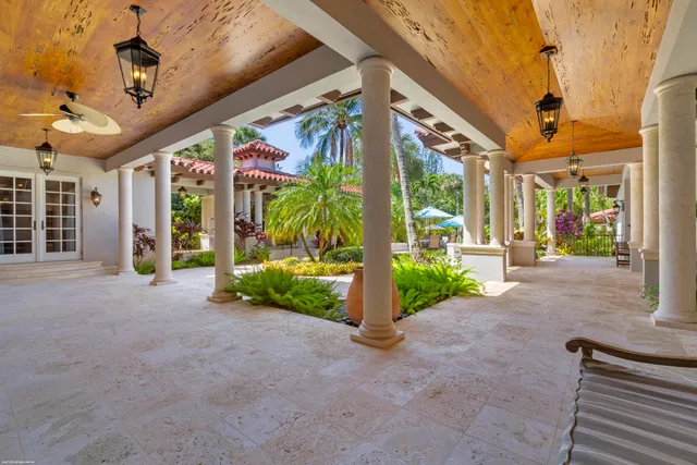 $24,000,000 | 398 South Beach Road, Jupiter Island, FL 33455