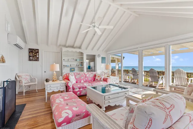 $24,000,000 | 398 South Beach Road, Jupiter Island, FL 33455