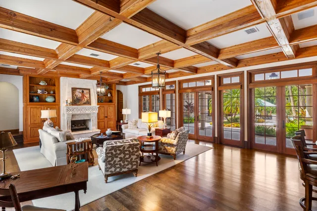 $24,000,000 | 398 South Beach Road, Jupiter Island, FL 33455