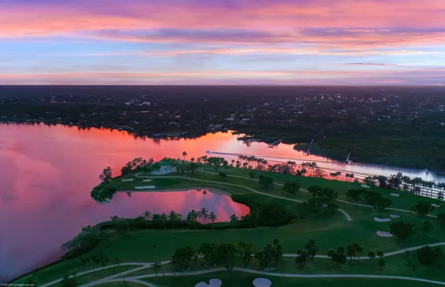 $24,000,000 | 398 South Beach Road, Jupiter Island, FL 33455