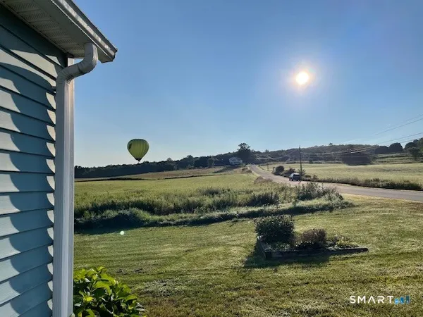$450,000 | 49 Bosworth Road, Pomfret, CT 06259