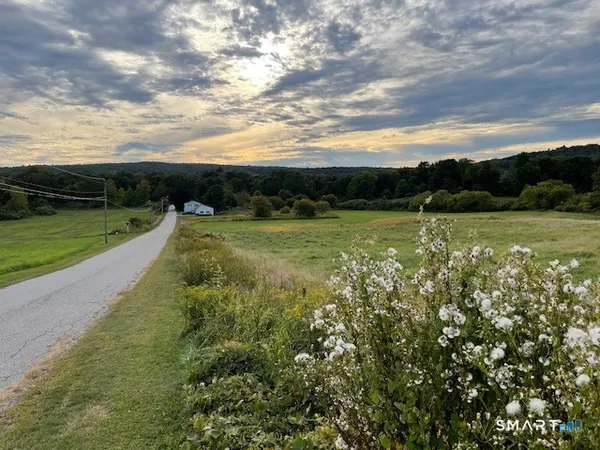 $450,000 | 49 Bosworth Road, Pomfret, CT 06259